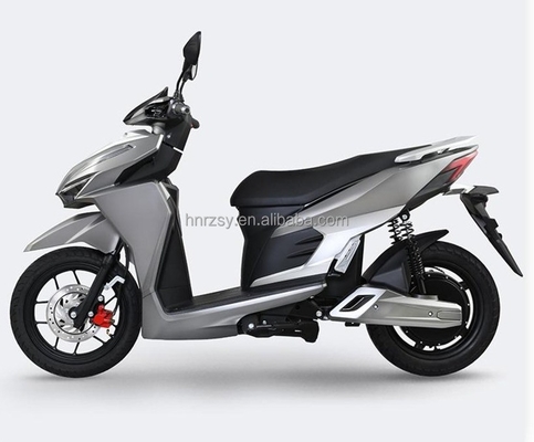 高速72v 2000w 電動モーターサイクル 2人用電動モータースクーター 1958*470*1113mmのサイズと60km/hの速度