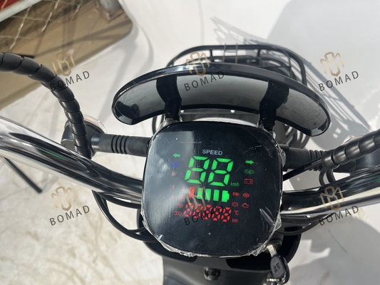 最大速さ 30-50km/h 鉛酸リチウム電池 350w 電動自転車 国定電動スクーター 成人用電動自転車
