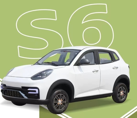2024 年 4 輪 電動 自動車 を 採用 し,通勤 に 革命 的 な 変化 を 起こす