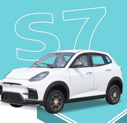2024 年 4 輪 電動 自動車 を 採用 し,通勤 に 革命 的 な 変化 を 起こす