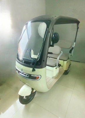 休憩用・乗用用用電気三輪車 10-15° 走行距離 50-70km ホット スクーター