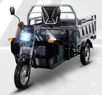 貨物用電動三輪車 最大速度50~70km/hとカバータブル機能