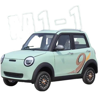 2024年 中国では電気自動車が市場向けに小型電気自動車を製造する
