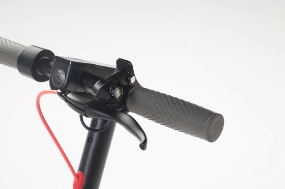 環境に優しい軽量折りたたむスクーターを直接生産する 最大速度31~40km/h 充電距離40~60km