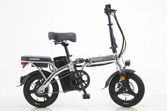 中央モーター バッテリー 車 折りたたむ電気スクーター 大人の通勤者 1-3 時間 充電時間