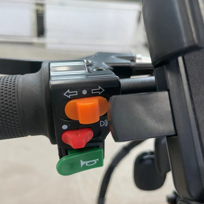 折りたたむ電動自転車 350W スクーティング バッテリーカー アルミ合金フレームと11Ahバッテリー容量
