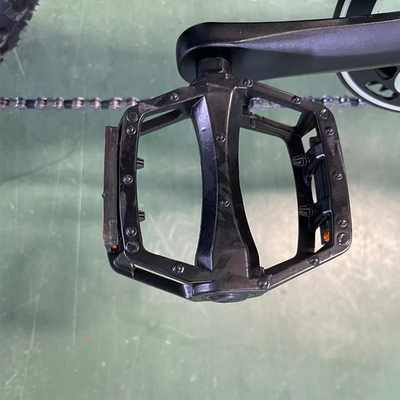 鋼筋 電動ファットタイヤ マウンテンバイク ピットバイク クルーザー 大人向け バイク バッテリー容量 15.6 Ah フレーム素材 鉄