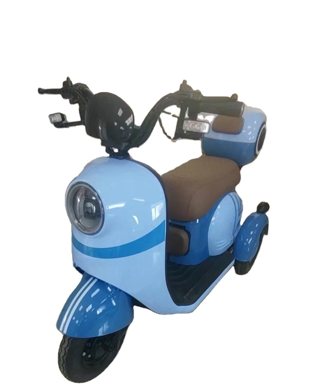 休憩用・乗用用用電気三輪車 10-15° 走行距離 50-70km ホット スクーター